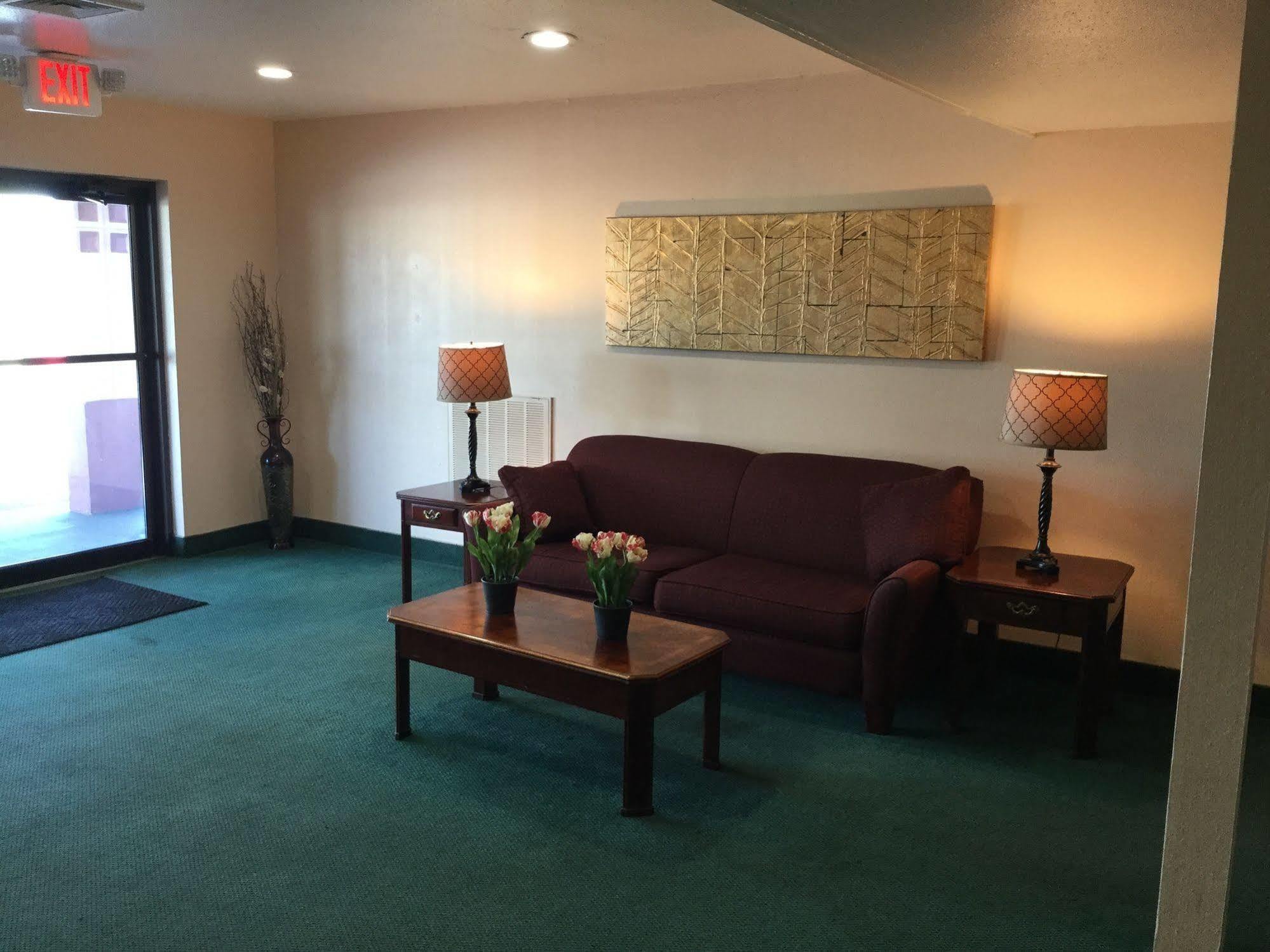 Super 8 By Wyndham Middletown Motel Exterior foto